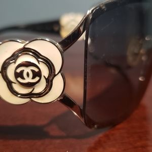 Chanel Flower Sunglasses  style 4164